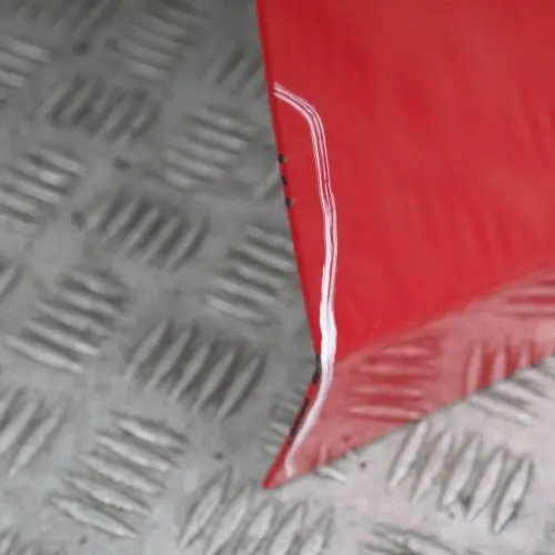 Puerta Delantera Derecha Japanrot Japan Red Rot - 438 para BMW E87 E87N LCi con número de pieza 41517191012 BMW E87 E87N LCi Puerta Delantera Derecha Japanrot Japan Red Rot - 438 - SKU 7191012-JR4 - Número de pieza 41517191012