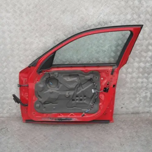 Puerta Delantera Derecha Japanrot Japan Red Rot - 438 para BMW E87 E87N LCi con número de pieza 41517191012 BMW E87 E87N LCi Puerta Delantera Derecha Japanrot Japan Red Rot - 438 - SKU 7191012-JR4 - Número de pieza 41517191012