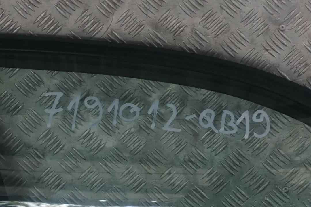 drzwi prawe przednie Quarzblau A18 do BMW 1 E87 o numerze 7191012 BMW 1 E87 drzwi prawe przednie Quarzblau A18 - SKU 7191012-QB19 - Numer Części 7191012