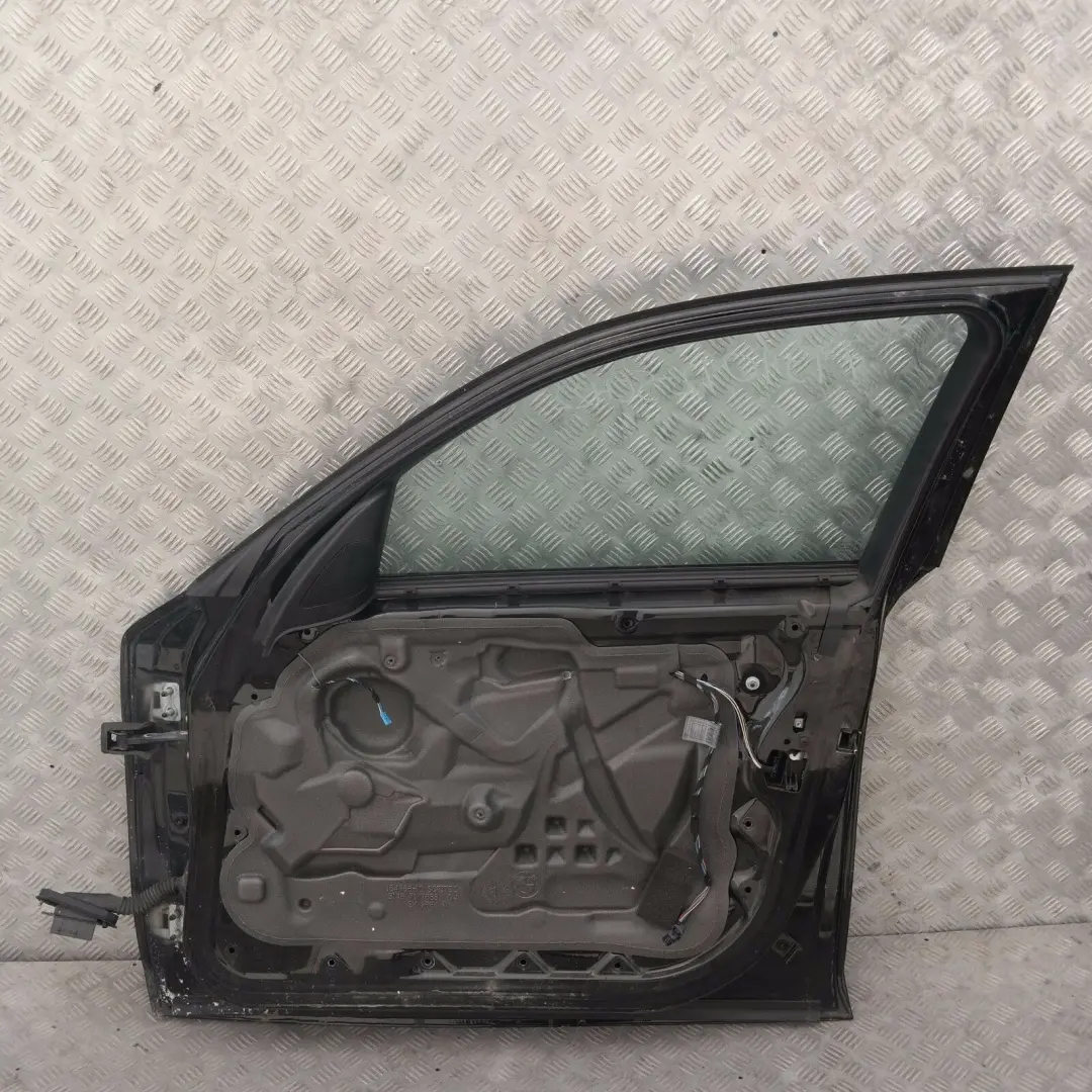 BMW 1 er 22 E87 LCI Beifahrer Tür vorne rechts Schwarz 2 - SKU 7191012-SCH22 - Teilenummer 7191012