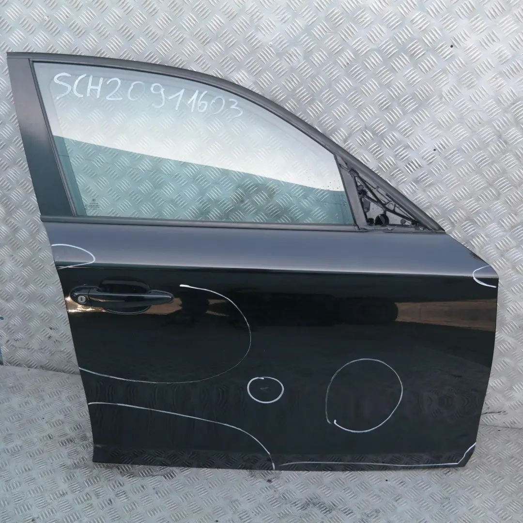 Puerta Delantera Derecha Schwarz 2 Negro - 668 para BMW E87 E87N con número de pieza 41517191012 BMW E87 E87N Puerta Delantera Derecha Schwarz 2 Negro - 668 - SKU 7191012-SCH - Número de pieza 41517191012