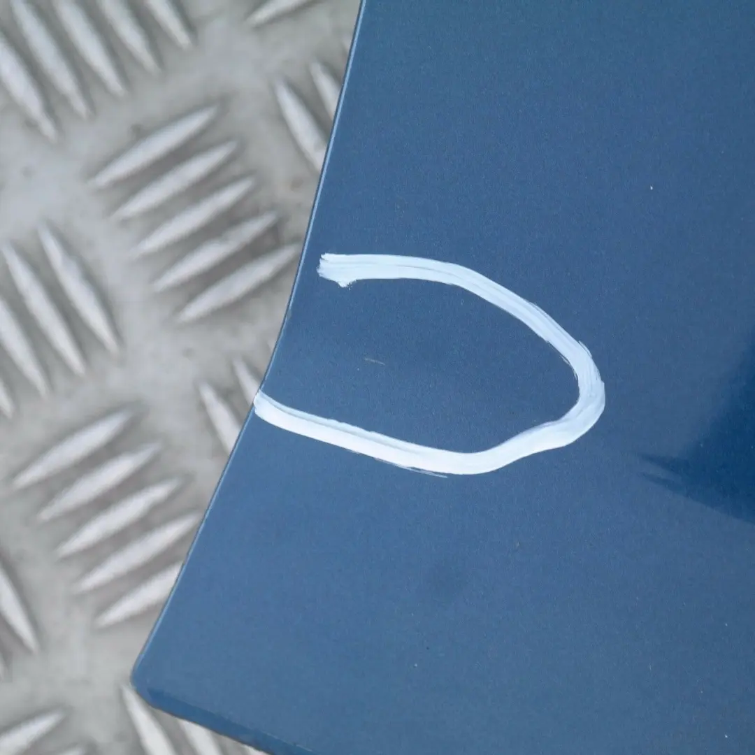 Porta anteriore destra Sydneyblau Blu - A19 per BMW E87 LCI con numero di parte 7191012 BMW E87 LCI Porta anteriore destra Sydneyblau Blu - A19 - SKU 7191012-SYD11 - Numero di parte 7191012