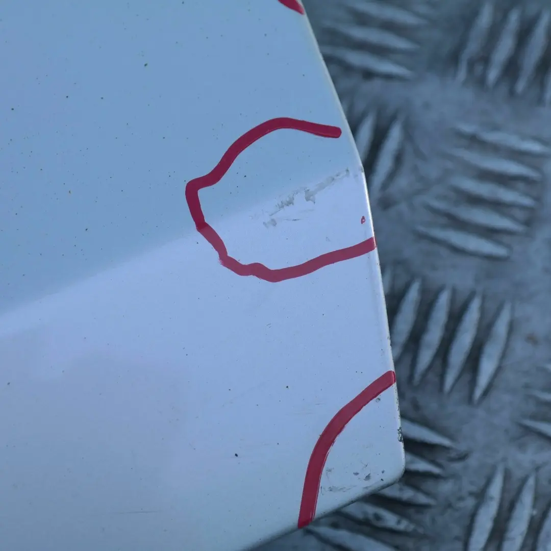 Droite Argent Titane Argent Metallise pour BMW E87 LCI Porte avant à propos du numéro de pièce 7191012 BMW E87 LCI Porte avant Droite Argent Titane Argent Metallise - SKU 7191012 -TS1 - Numéro de pièce 7191012