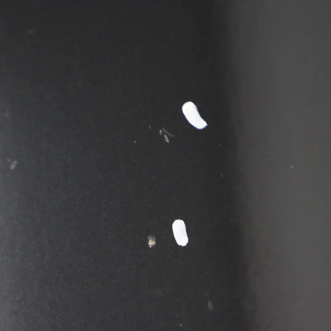 Tür Vorne Rechts Black Sapphire Schwarz Metallic - 475 für BMW E87 mit Teilenummer 7191012 BMW E87 Tür Vorne Rechts Black Sapphire Schwarz Metallic - 475 - SKU 7191012-BS1 - Teilenummer 7191012