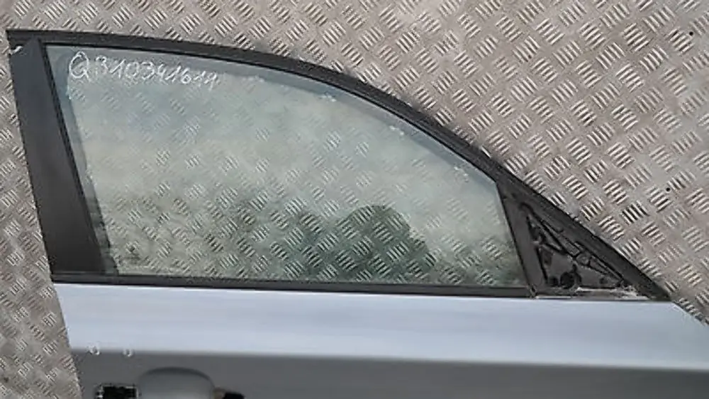 Beifahrer Tür vorne rechts Quarzblau Blau Metallic für BMW 1 er E87 LCI mit Teilenummer 41517191012 BMW 1 er E87 LCI Beifahrer Tür vorne rechts Quarzblau Blau Metallic - SKU 7191012-QB1 - Teilenummer 41517191012