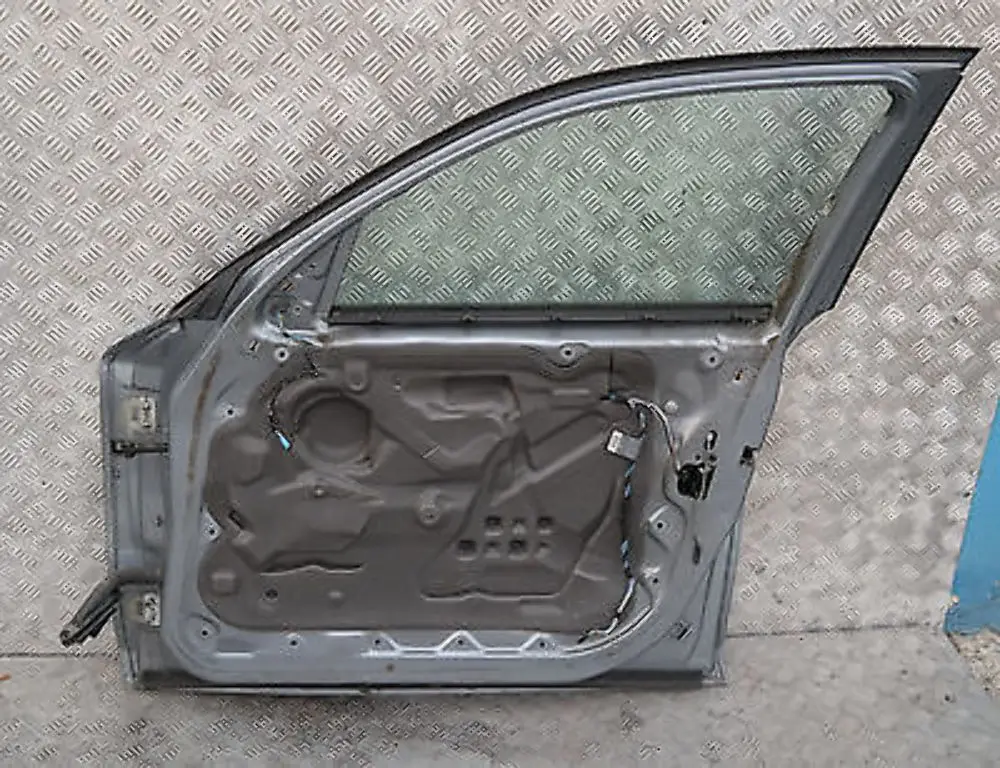 BMW 1 SERIES E87 E87N LCI Door Front Right O/S Quarzblau Blue Blau Metallic A18 - SKU 7191012-QB1 - Part number 41517191012
