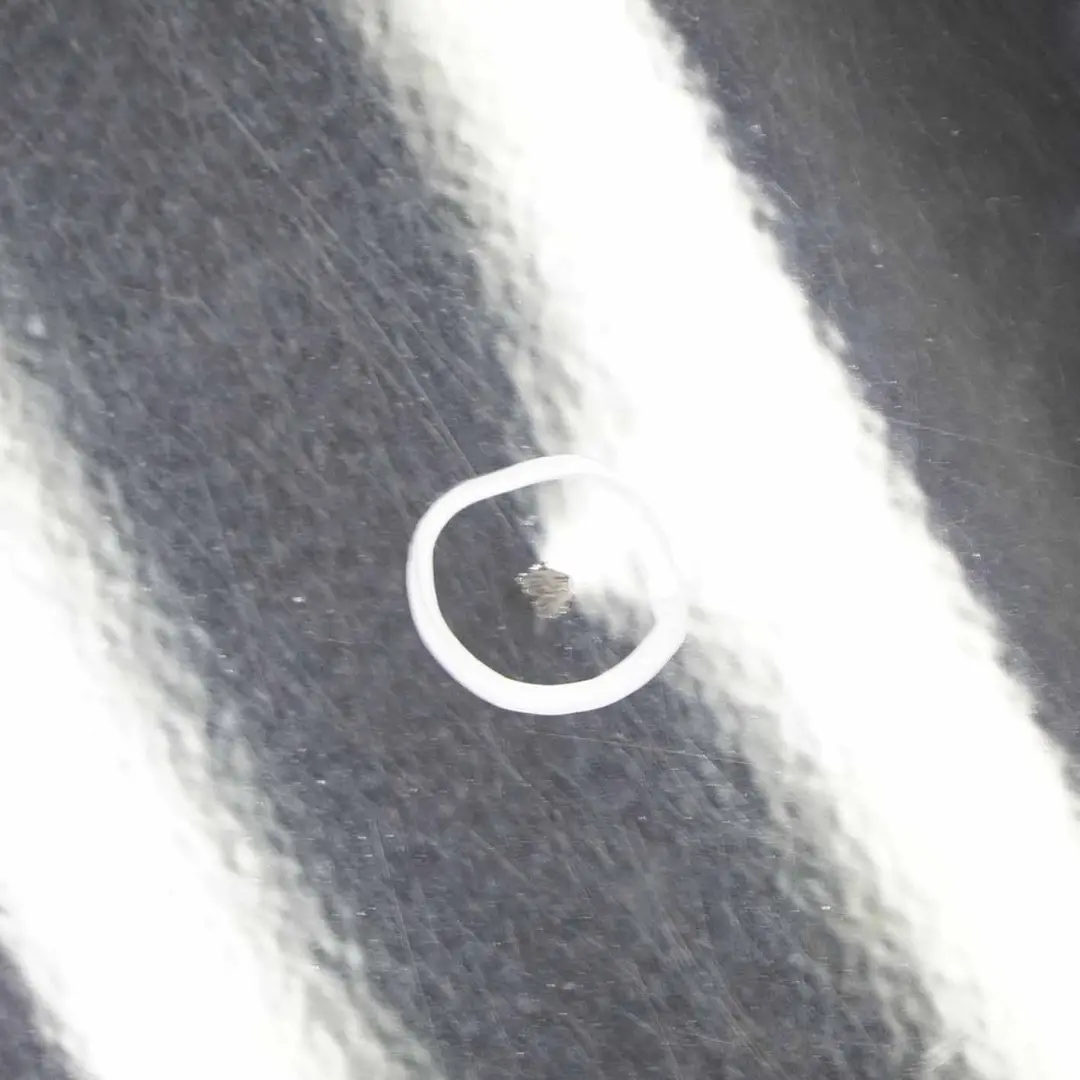 Tür Vorne Rechts Schwarz 2 - 668 für BMW 1 er E87 LCI mit Teilenummer 7191012 BMW 1 er E87 LCI Tür Vorne Rechts Schwarz 2 - 668 - SKU 7191012-SCH2 - Teilenummer 7191012