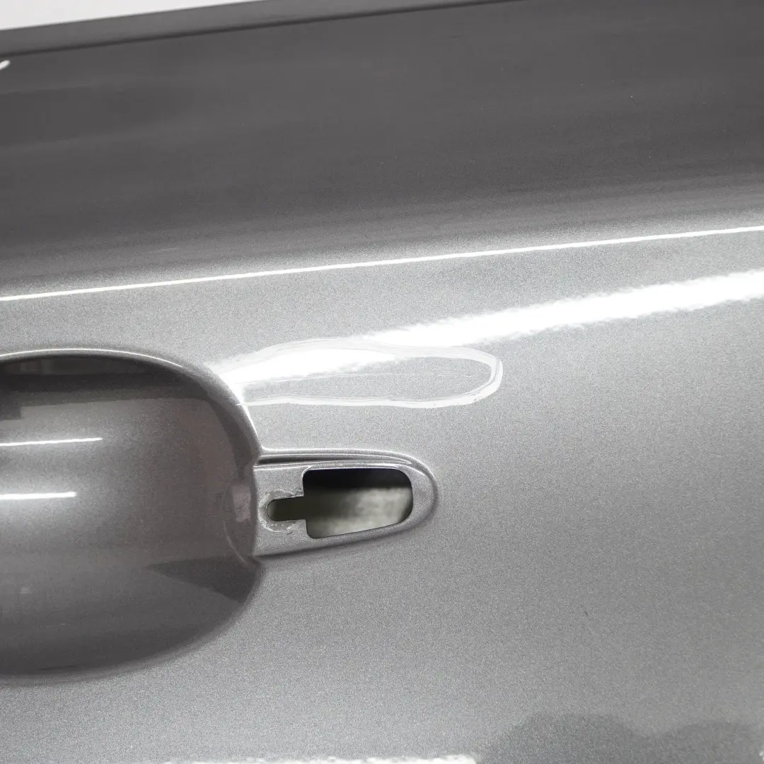 Reihe E87 Tür Vorne Rechts Sparkling Graphit Metallic - A22 für BMW 1 mit Teilenummer 7191012 BMW 1 Reihe E87 Tür Vorne Rechts Sparkling Graphit Metallic - A22 - SKU 7191012-SG6 - Teilenummer 7191012