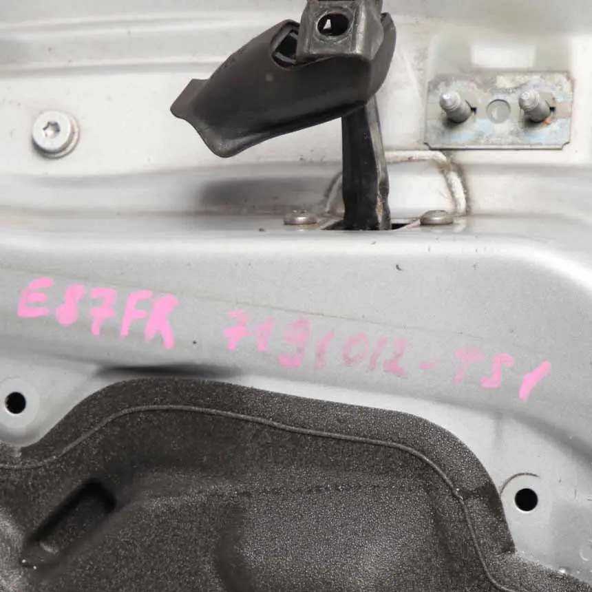 Door Front Right O/S Titansilber Silber Silver Metalic - 354 to BMW 1 Series E87 1 with Part number 7191012 BMW 1 Series E87 1 Door Front Right O/S Titansilber Silber Silver Metalic - 354 - SKU 7191012-TS1 - Part number 7191012