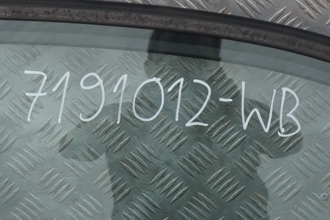 Beifahrer Tür Vorne Rechts Titansilber Silber Metallic 354 für BMW 1 er E87 mit Teilenummer 7191012 BMW 1 er E87 Beifahrer Tür Vorne Rechts Titansilber Silber Metallic 354 - SKU 7191012-WB - Teilenummer 7191012
