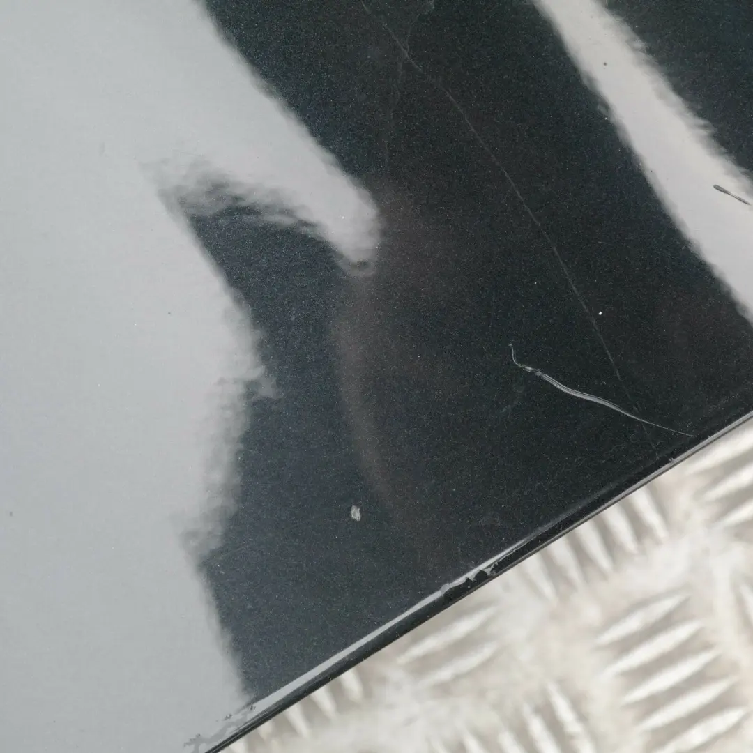 Cote Conducteur Porte Arriere Gauche Noir Saphir Metallique pour BMW E87 LCI à propos du numéro de pièce 7191017 BMW E87 LCI Cote Conducteur Porte Arriere Gauche Noir Saphir Metallique - SKU 7191017-BS1 - Numéro de pièce 7191017