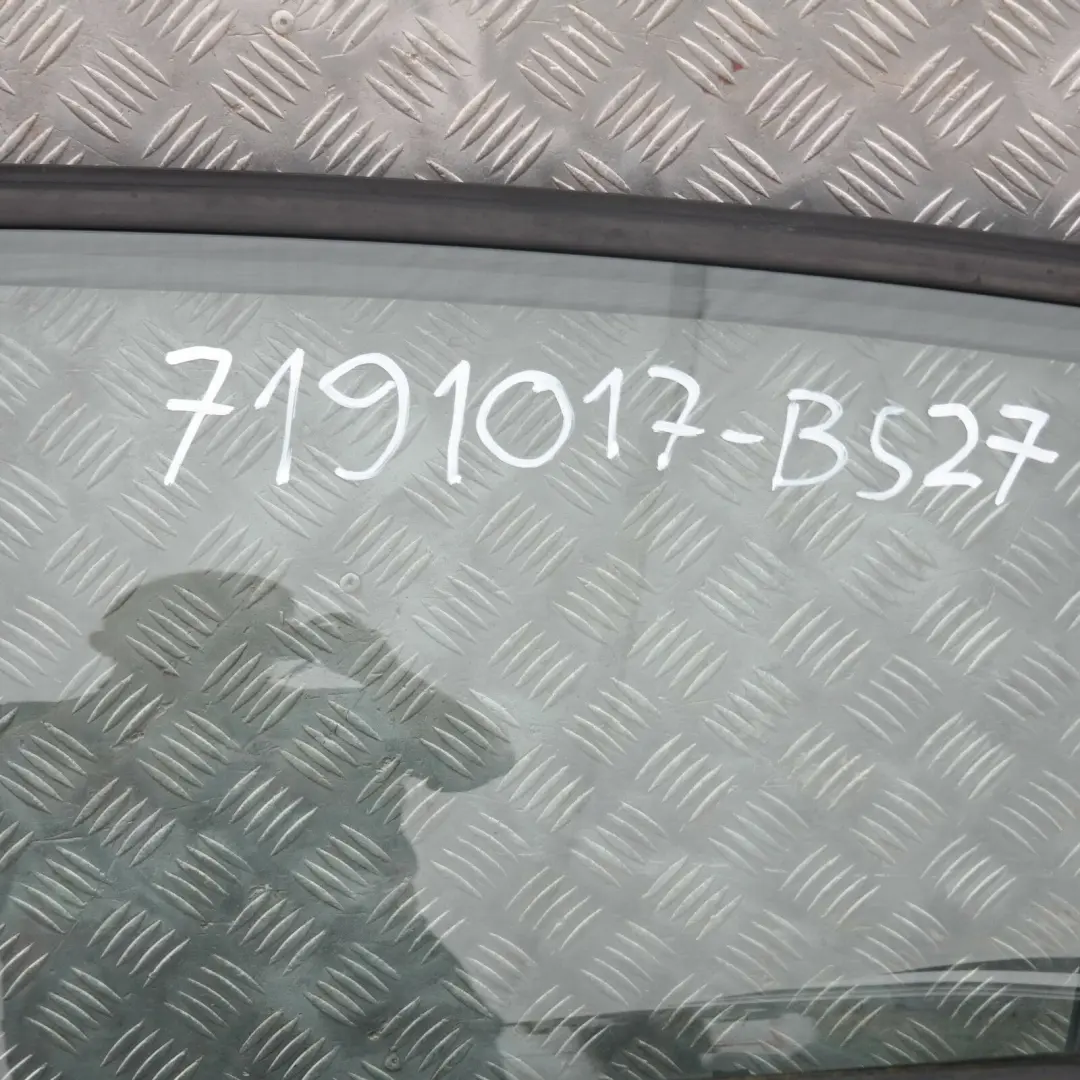 Fahrerseite Tür hinten links Black Sapphire Metallic 475 für BMW 1 er 27 E87 LCI mit Teilenummer 7191017 BMW 1 er 27 E87 LCI Fahrerseite Tür hinten links Black Sapphire Metallic 475 - SKU 7191017-BS27 - Teilenummer 7191017