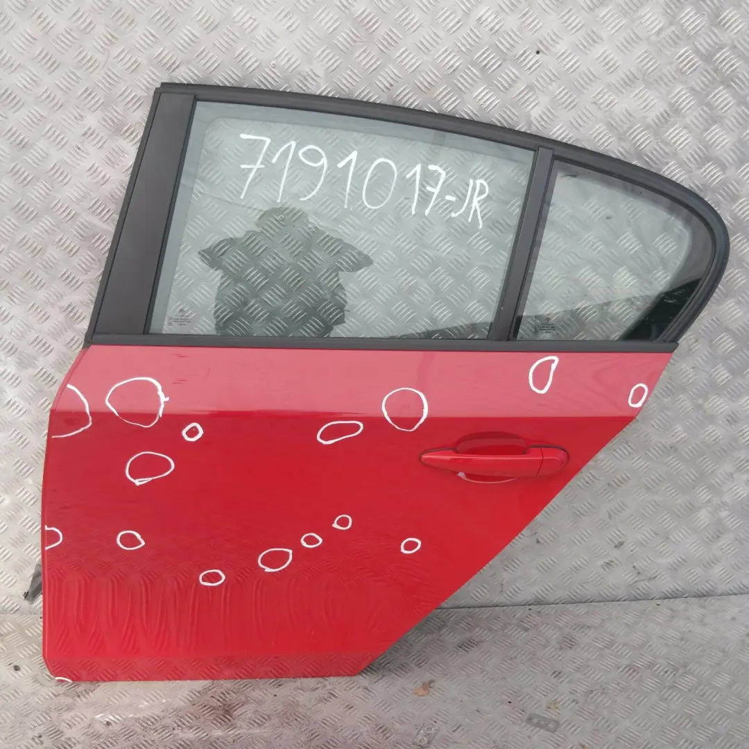 Cote Conducteur Porte Arriere Gauche Rouge Japon Rouge 438 pour BMW E87 LCI à propos du numéro de pièce 7191017 BMW E87 LCI Cote Conducteur Porte Arriere Gauche Rouge Japon Rouge 438 - SKU 7191017-JR - Numéro de pièce 7191017