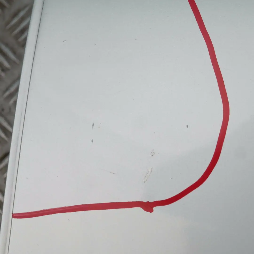 Puerta Trasera Izquierda Titansilber Silber Silver Metallic 354 para BMW E87 E87N con número de pieza 7191017 BMW E87 E87N Puerta Trasera Izquierda Titansilber Silber Silver Metallic 354 - SKU 7191017-TS - Número de pieza 7191017