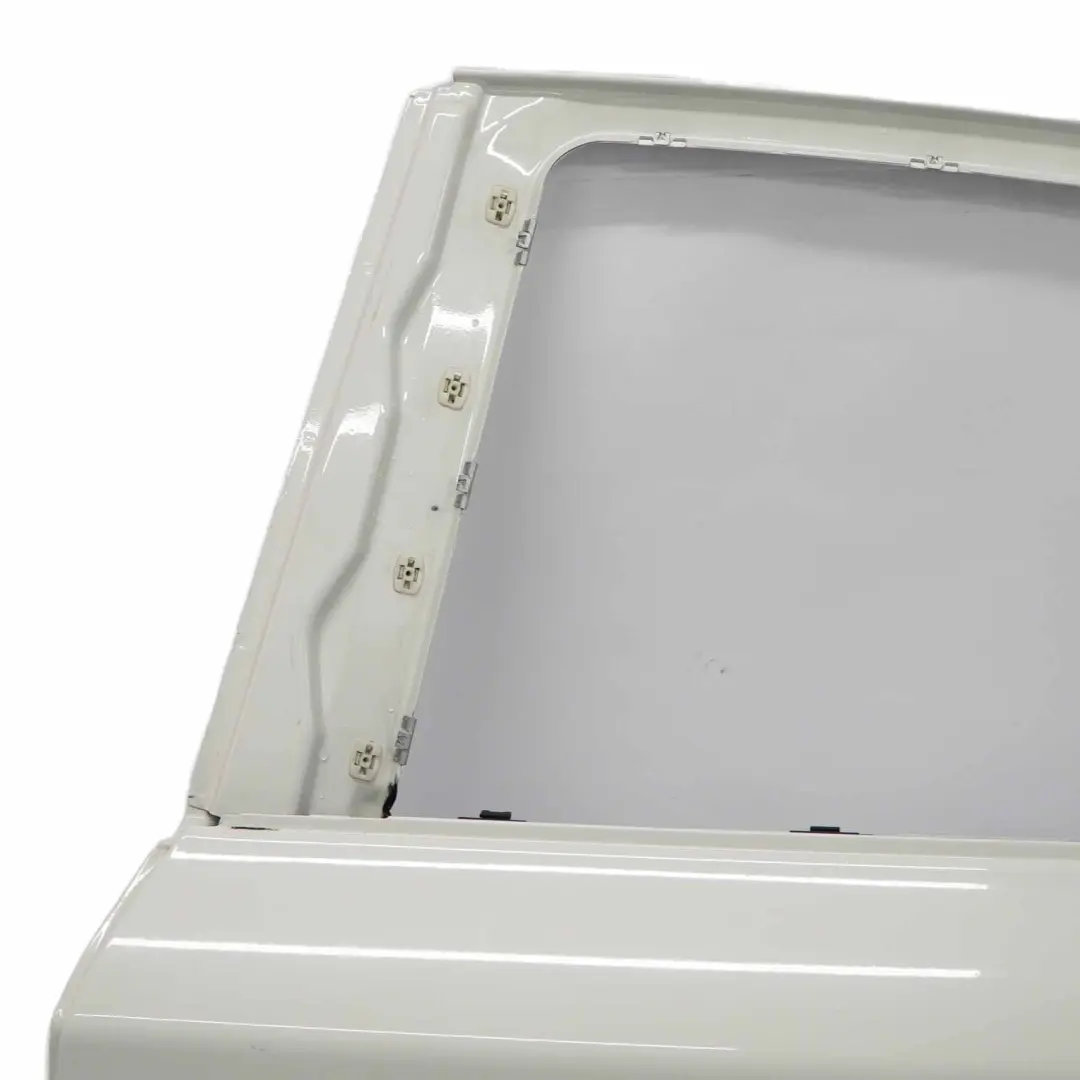 Porta posteriore sinistra Alpinweiss Alpine White 3 - 300 per BMW E87 con numero di parte 7191017 BMW E87 Porta posteriore sinistra Alpinweiss Alpine White 3 - 300 - SKU 7191017-AW - Numero di parte 7191017