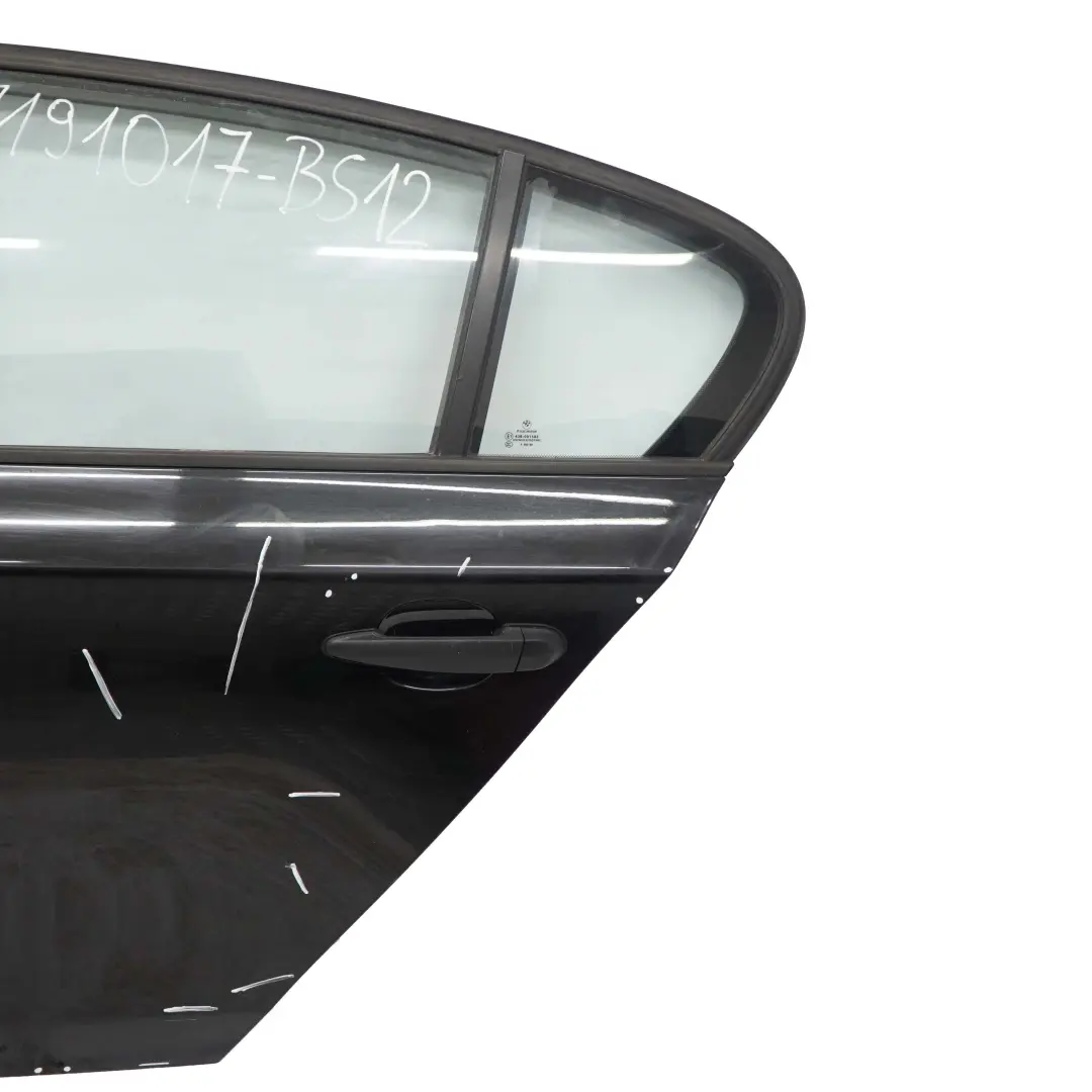 Puerta Trasera Izquierda Negro Zafiro Metalico - 475 para BMW 12 E87 E87N con número de pieza 7191017 BMW 12 E87 E87N Puerta Trasera Izquierda Negro Zafiro Metalico - 475 - SKU 7191017-BS12 - Número de pieza 7191017
