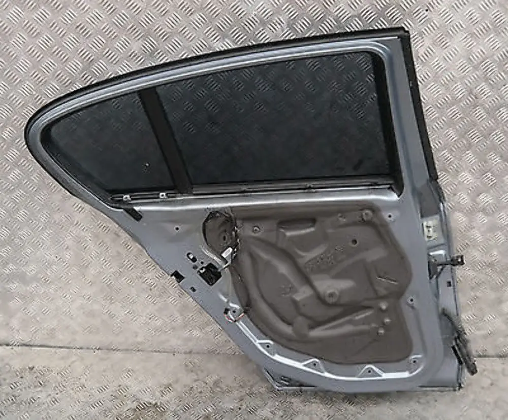 BMW 1 SERIES 4 E87 E87N Door rear left N/S Quarzblau Blau Blue Metallic - A18 - SKU 7191017-QB4 - Part number 41527191017