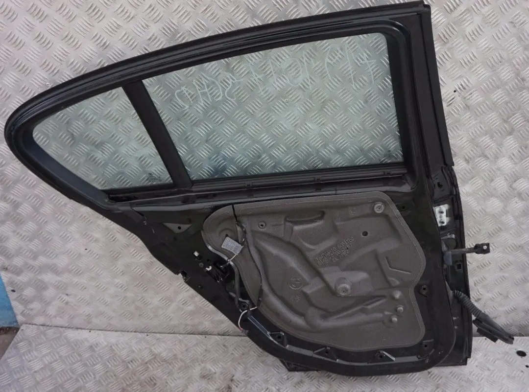 BMW 1 er E87 LCI Fahrerseite Tür hinten links Schwarz 2 - SKU 7191017-SCH12 - Teilenummer 7191017