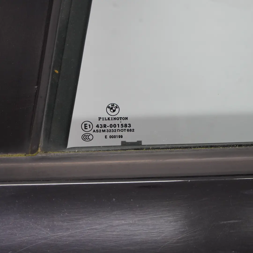 Lato Conducente Porta Posteriore Sinistra Nero 2 - 668 per BMW E87 LCI con numero di parte 7191017 BMW E87 LCI Lato Conducente Porta Posteriore Sinistra Nero 2 - 668 - SKU 7191017-SCH3 - Numero di parte 7191017
