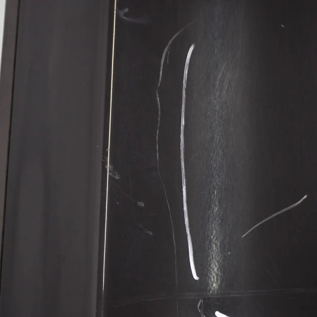 Tür Hinten Links Schwarz 2 - 668 für BMW E87 LCI mit Teilenummer 7191017 BMW E87 LCI Tür Hinten Links Schwarz 2 - 668 - SKU 7191017-SCH3 - Teilenummer 7191017