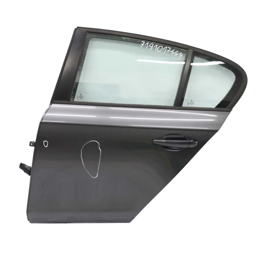 Puerta Trasera Izquierda Sparkling Graphite Metallic - A22 para BMW E87 con número de pieza 7191017 BMW E87 Puerta Trasera Izquierda Sparkling Graphite Metallic - A22 - SKU 7191017-SG4 - Número de pieza 7191017