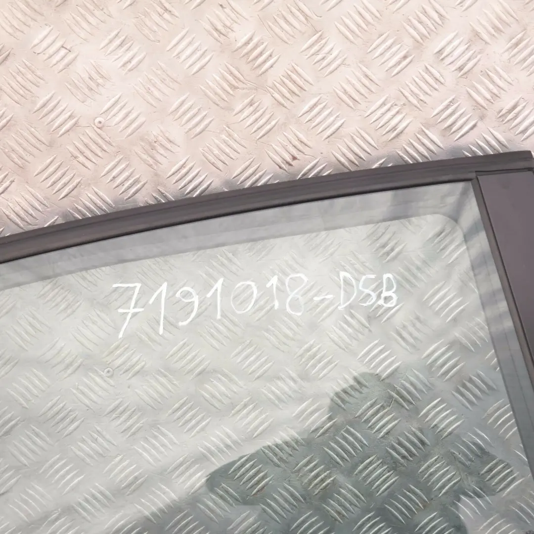 Arriere Droite Bleu Fonce Metallique A76 pour BMW E87 LCI Porte à propos du numéro de pièce 7191018 BMW E87 LCI Porte Arriere Droite Bleu Fonce Metallique A76 - SKU 7191018-DSB - Numéro de pièce 7191018