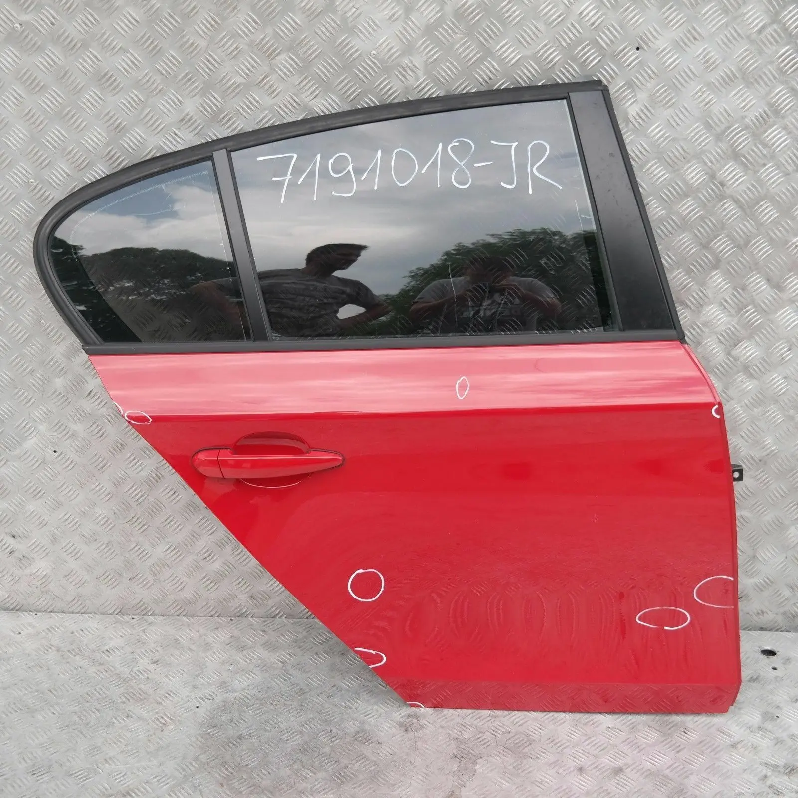 BMW E87 E87N LCI Porte Arriere Droite Rouge Japon Rouge 438
