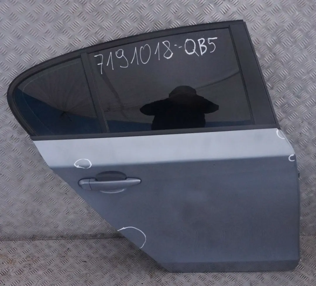 Beifahrer Tür hinten rechts Quarzblau Blau Metallic für BMW 1 er E87 LCI mit Teilenummer 41527191018 BMW 1 er E87 LCI Beifahrer Tür hinten rechts Quarzblau Blau Metallic - SKU 7191018-QB5 - Teilenummer 41527191018