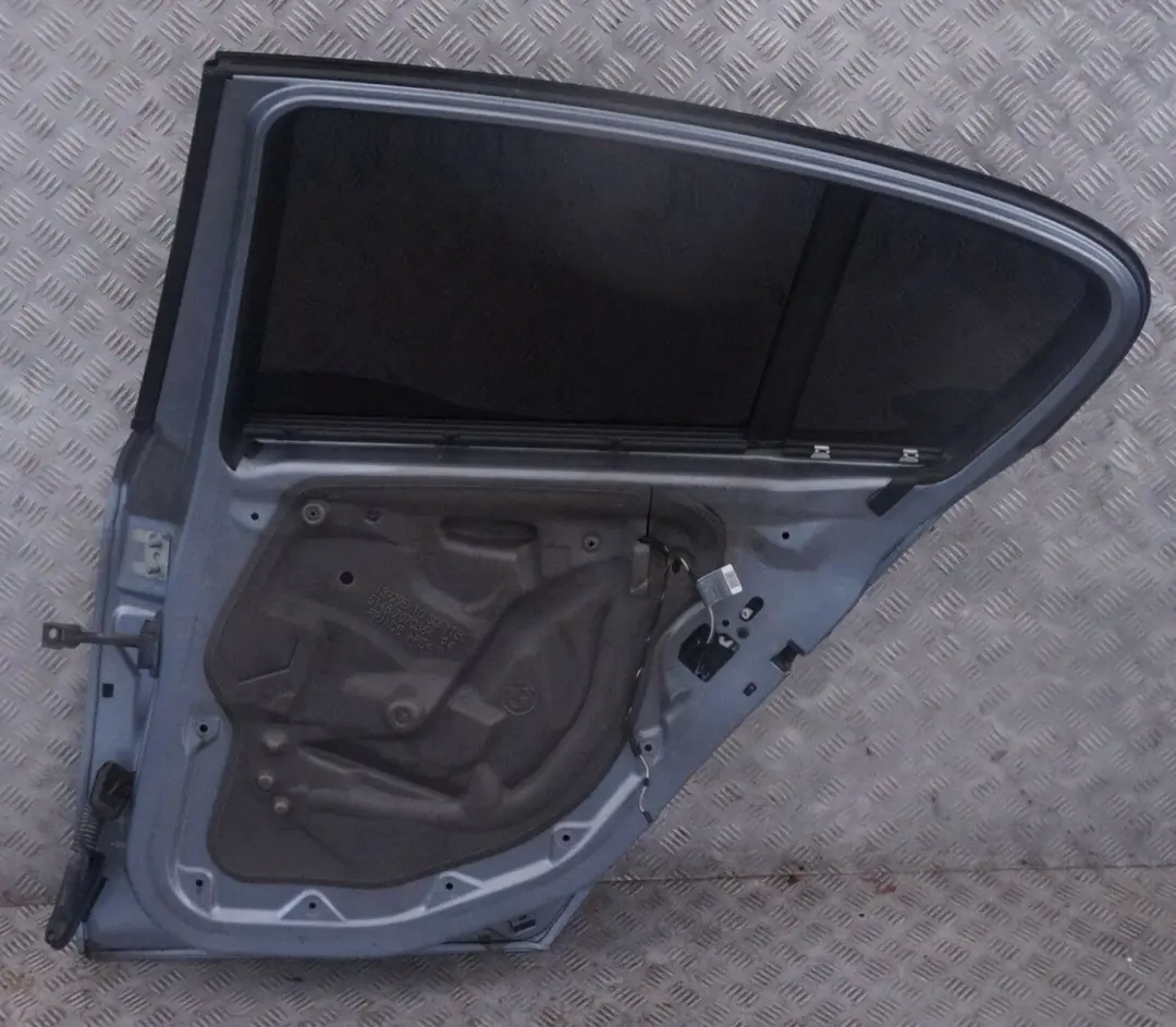 Beifahrer Tür hinten rechts Quarzblau Blau Metallic für BMW 1 er E87 LCI mit Teilenummer 41527191018 BMW 1 er E87 LCI Beifahrer Tür hinten rechts Quarzblau Blau Metallic - SKU 7191018-QB5 - Teilenummer 41527191018