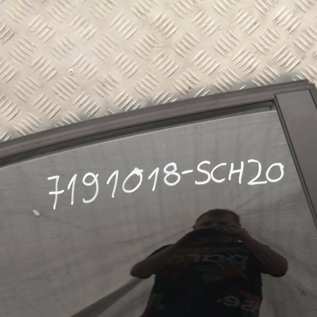 drzwi prawe tylne tył schwarz II 668 do BMW 1 E87 o numerze 7191018 BMW 1 E87 drzwi prawe tylne tył schwarz II 668 - SKU 7191018-SCH20 - Numer Części 7191018