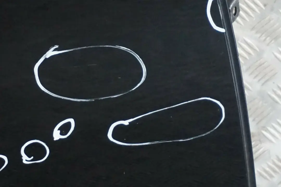 Arriere Droite Noir - 668 pour BMW E87 LCI Porte à propos du numéro de pièce 7191018 BMW E87 LCI Porte Arriere Droite Noir - 668 - SKU 7191018-SCH25 - Numéro de pièce 7191018