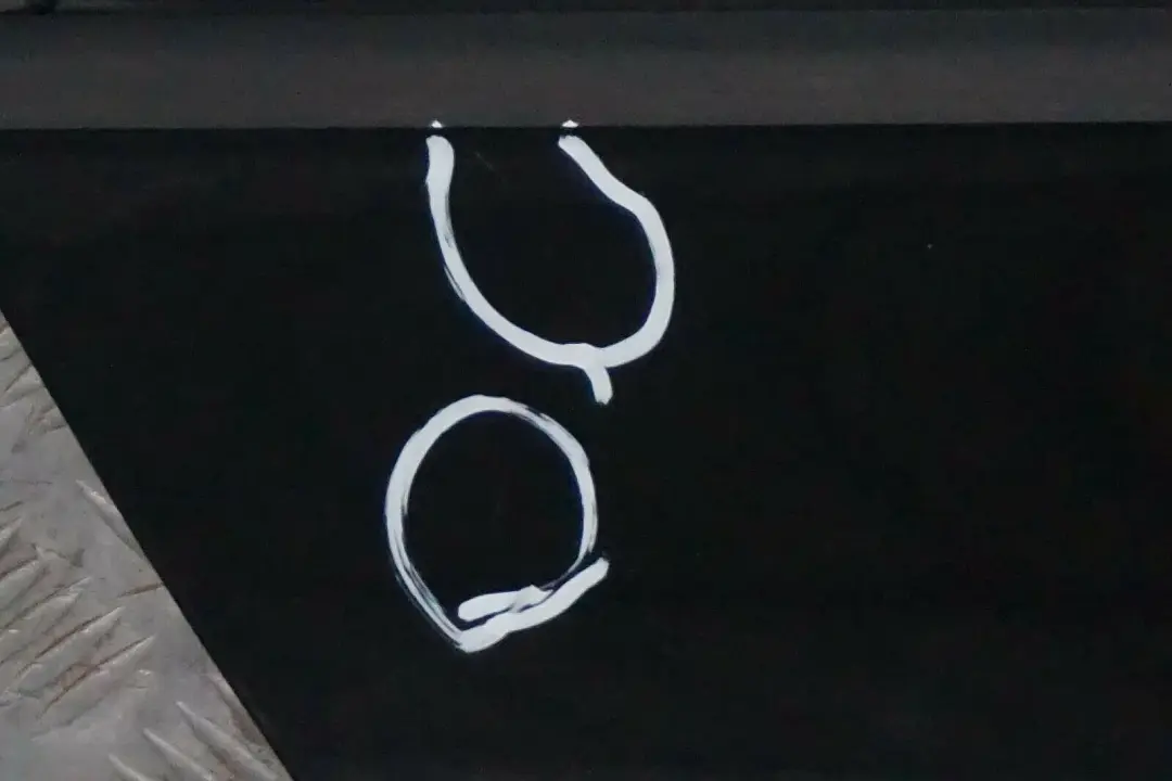 Beifahrer Tür Hinten Rechts Schwarz 2 - 668 für BMW 1 er E87 LCI mit Teilenummer 7191018 BMW 1 er E87 LCI Beifahrer Tür Hinten Rechts Schwarz 2 - 668 - SKU 7191018-SCH25 - Teilenummer 7191018