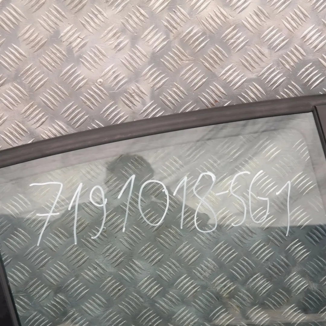 BMW 1 er E87 LCI Beifahrer Tür hinten rechts Sparkling Graphite Metallic - SKU 7191018-SG1 - Teilenummer 7191018