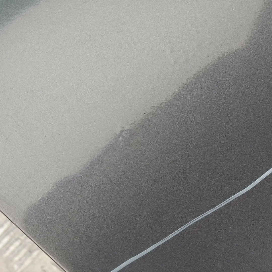 Puerta trasera derecha Sparkling Graphite Metallic - A22 para BMW E87 E87N con número de pieza 7191018 BMW E87 E87N Puerta trasera derecha Sparkling Graphite Metallic - A22 - SKU 7191018-SG1 - Número de pieza 7191018