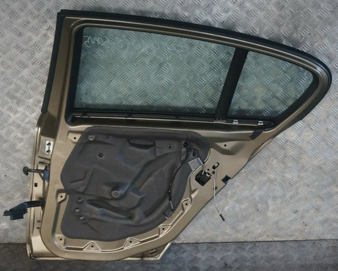 BMW E87 E87N 5 Puerta Trasera Derecha Sonora Metallic - A23 - SKU 7191018-SON5 - Número de pieza 7191018