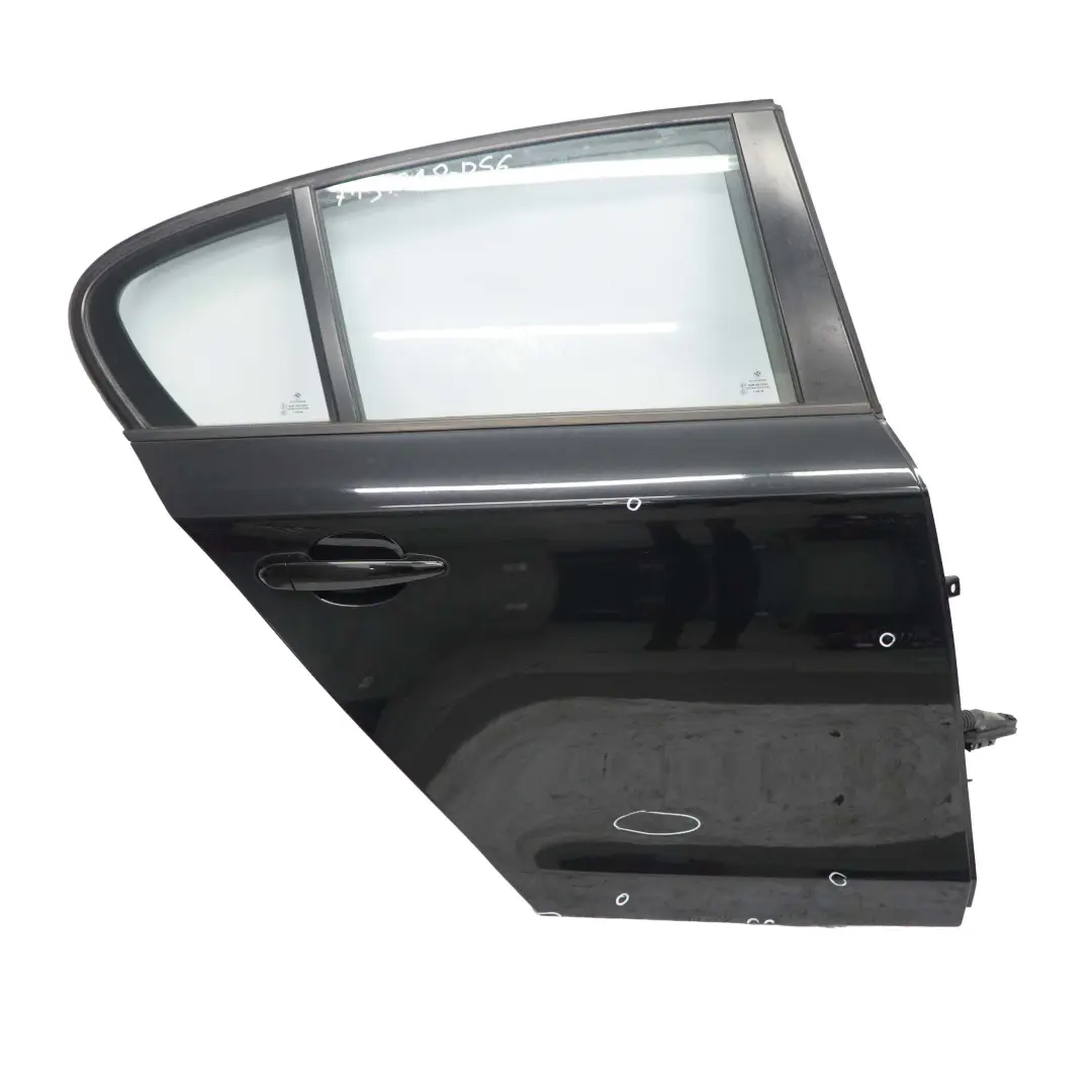 Puerta Trasera Derecha Zafiro Negro Metalizado - 475 para BMW E87 6 con número de pieza 7191018 BMW E87 6 Puerta Trasera Derecha Zafiro Negro Metalizado - 475 - SKU 7191018-BS6 - Número de pieza 7191018
