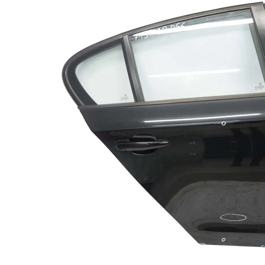 BMW E87 6 Puerta Trasera Derecha Zafiro Negro Metalizado - 475 - SKU 7191018-BS6 - Número de pieza 7191018