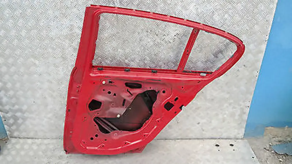 Beifahrer Tür hinten rechts Karmesinrot Rot A61 für BMW 1 er E87 LCI mit Teilenummer 41527191018 BMW 1 er E87 LCI Beifahrer Tür hinten rechts Karmesinrot Rot A61 - SKU 7191018-KAR3 - Teilenummer 41527191018