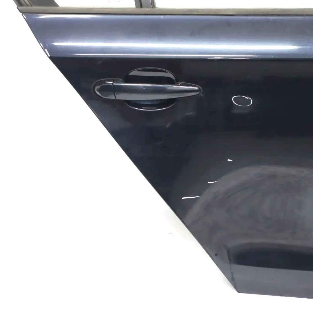 Porta posteriore destra Monacoblau Monaco Blue Metallic - A35 per BMW E87 con numero di parte 7191018 BMW E87 Porta posteriore destra Monacoblau Monaco Blue Metallic - A35 - SKU 7191018-MB - Numero di parte 7191018