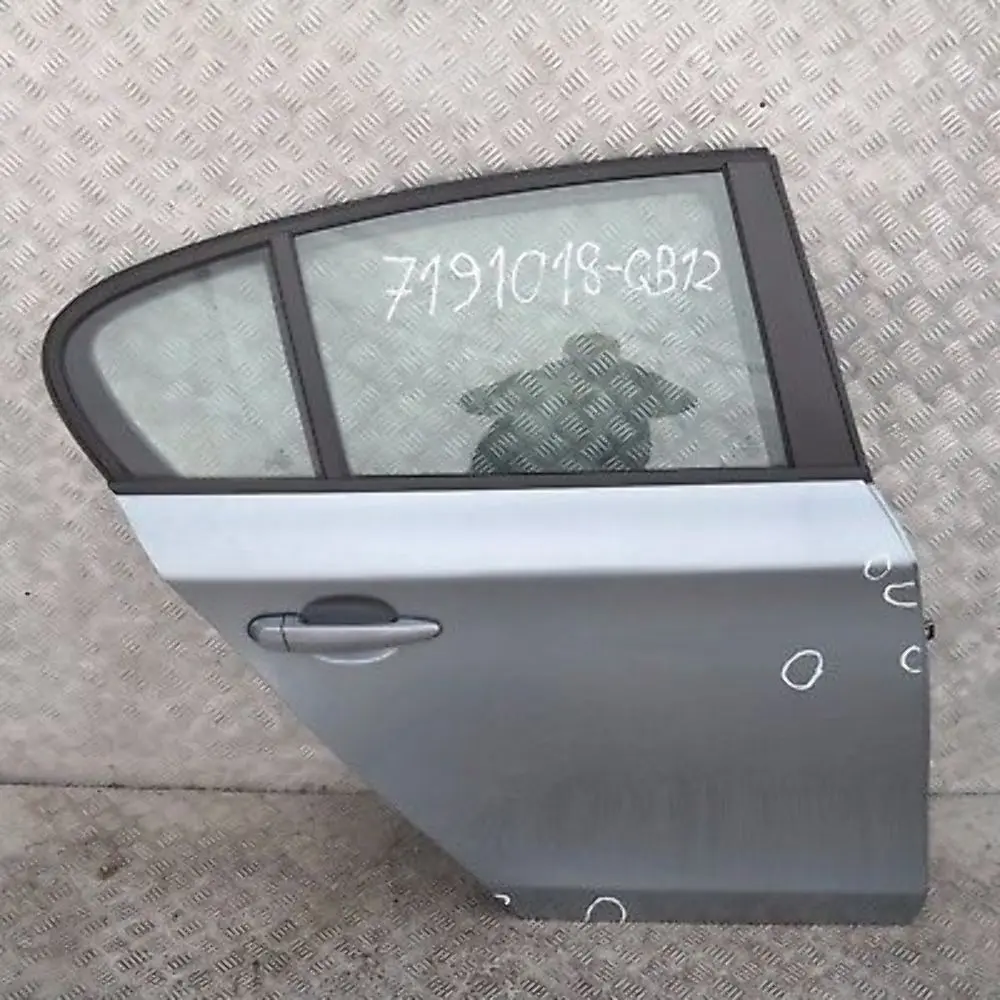 Door rear right O/S Quarzblau Blau Blue Metallic A18 to BMW 1 SERIES 12 E87 E87N with Part number 7191018 BMW 1 SERIES 12 E87 E87N Door rear right O/S Quarzblau Blau Blue Metallic A18 - SKU 7191018-QB12 - Part number 7191018