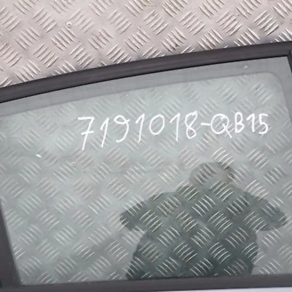 BMW 1 SERIES 15 E87 E87N Door rear right O/S Quarzblau Blau Blue Metallic A18 - SKU 7191018-QB15 - Part number 7191018