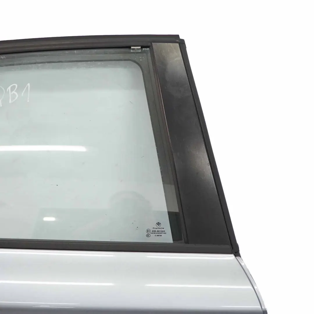 Puerta Trasera Derecha Quarzblau Blau Blue Metallic - A18 para BMW 1 E87 con número de pieza 7191018 BMW 1 E87 Puerta Trasera Derecha Quarzblau Blau Blue Metallic - A18 - SKU 7191018-QB1 - Número de pieza 7191018