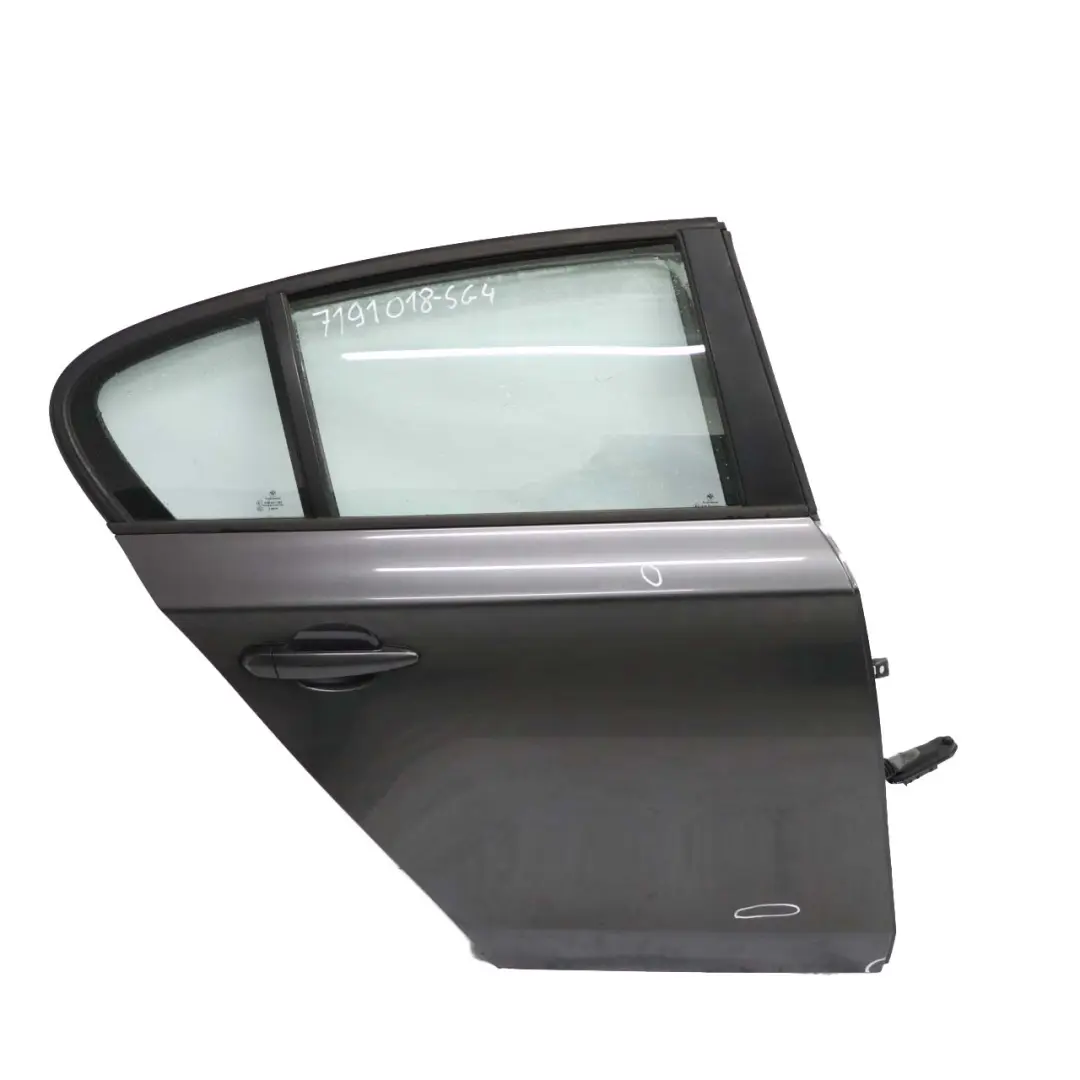 Puerta Trasera Derecha Grafito Brillante Metalizado - A22 para BMW E87 con número de pieza 7191018 BMW E87 Puerta Trasera Derecha Grafito Brillante Metalizado - A22 - SKU 7191018-SG4 - Número de pieza 7191018