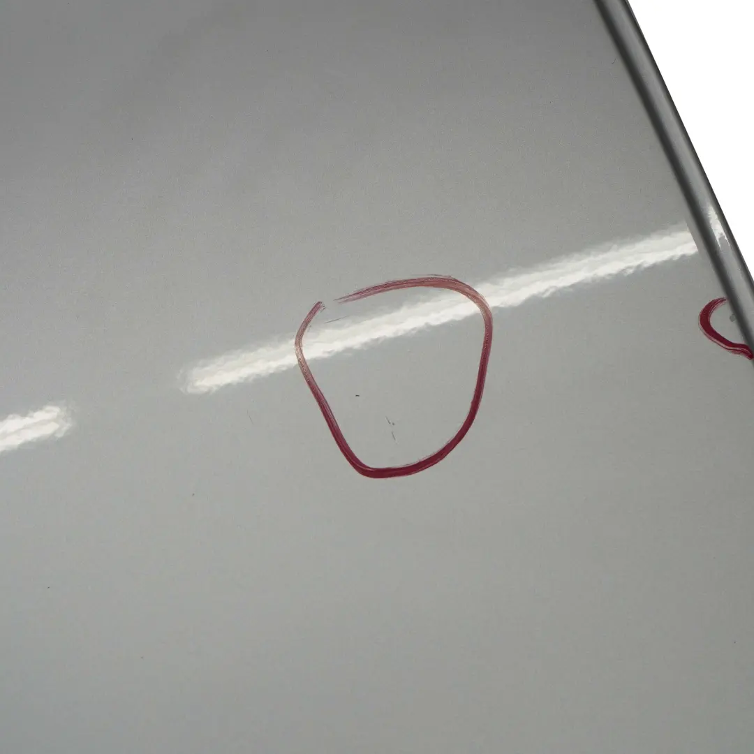 Porta Posteriore Destra Titansilber Titan Silver Metallic - 354 per BMW E87 con numero di parte 7191018 BMW E87 Porta Posteriore Destra Titansilber Titan Silver Metallic - 354 - SKU 7191018-TS1 - Numero di parte 7191018