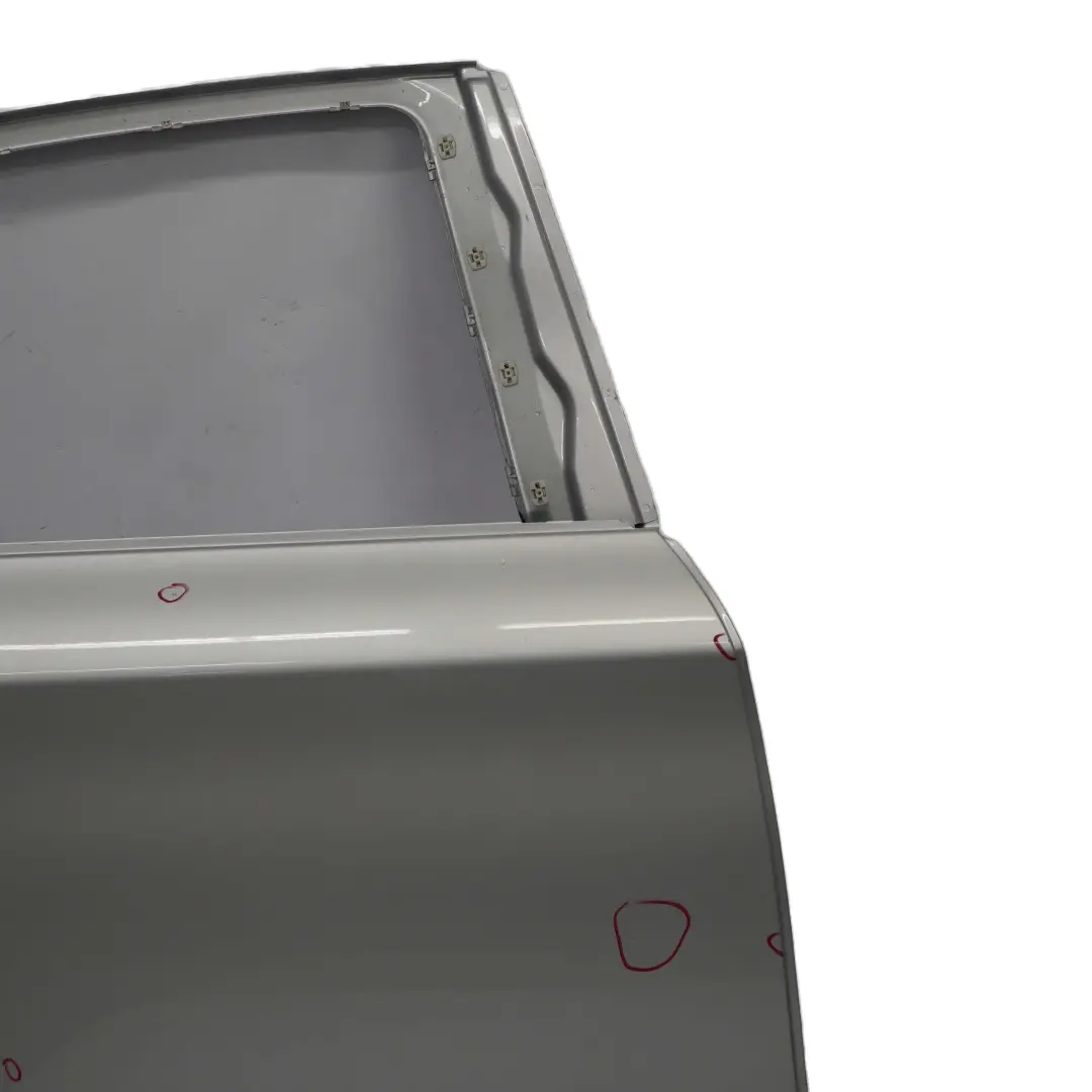 Puerta Trasera Derecha Titansilber Titan Silver Silber Metallic - 354 para BMW E87 con número de pieza 7191018 BMW E87 Puerta Trasera Derecha Titansilber Titan Silver Silber Metallic - 354 - SKU 7191018-TS1 - Número de pieza 7191018