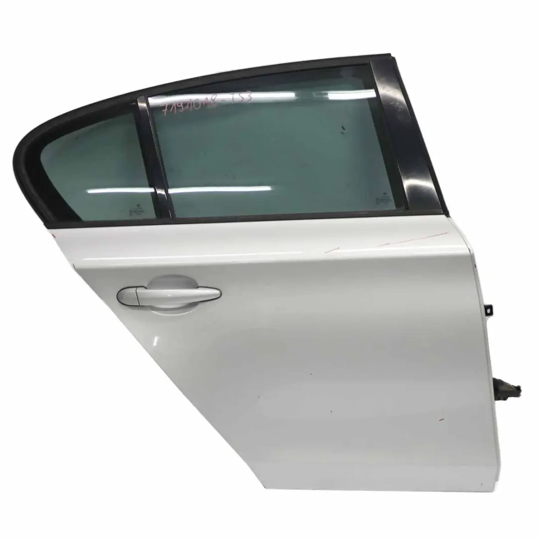 Puerta Trasera Derecha Titansilber Titan Silver Silber Metallic - 354 para BMW E87 con número de pieza 7191018 BMW E87 Puerta Trasera Derecha Titansilber Titan Silver Silber Metallic - 354 - SKU 7191018-TS3 - Número de pieza 7191018