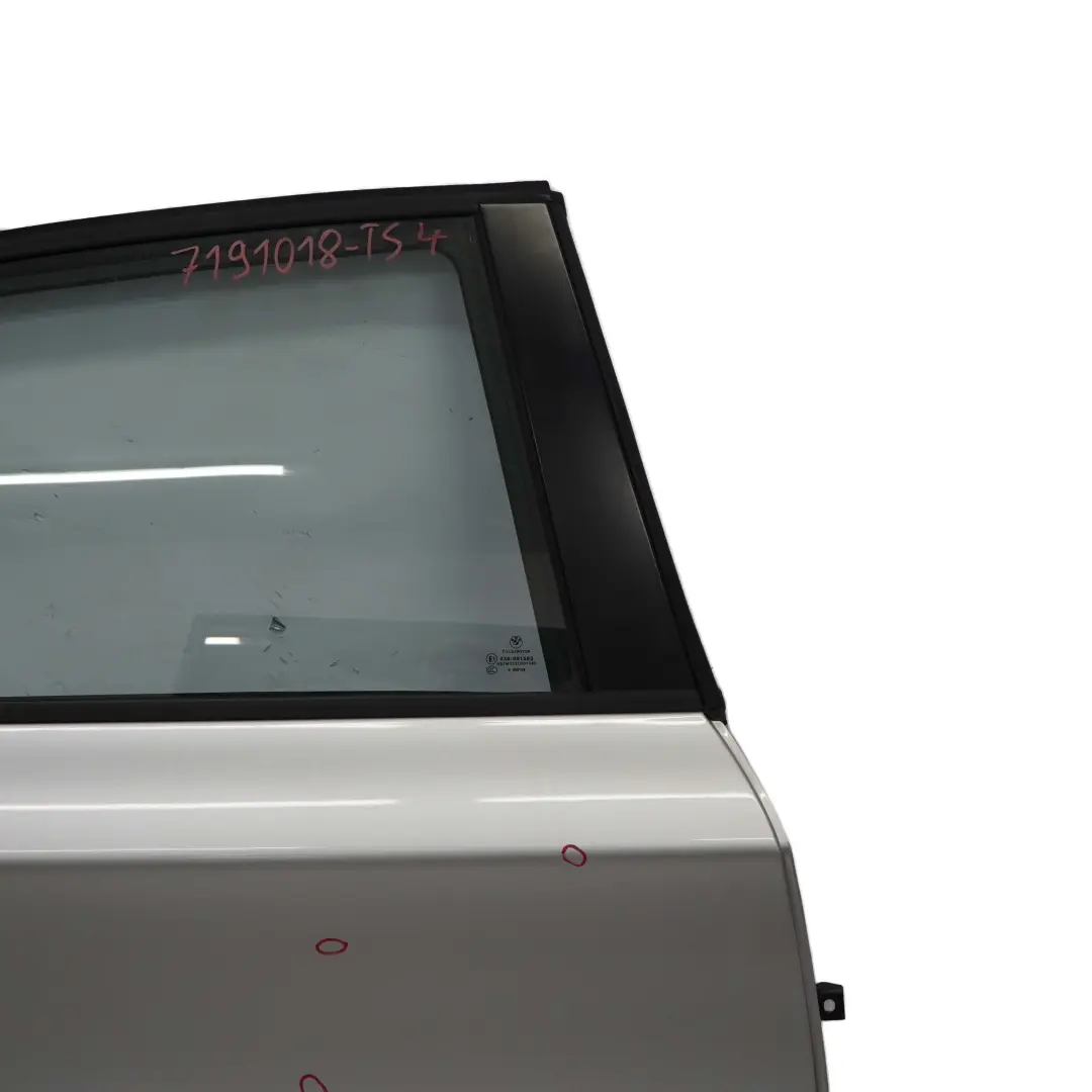 Drzwi Prawe Tylne Tył Titansilber - 354 do BMW E87 o numerze 7191018 BMW E87 Drzwi Prawe Tylne Tył Titansilber - 354 - SKU 7191018-TS4 - Numer Części 7191018