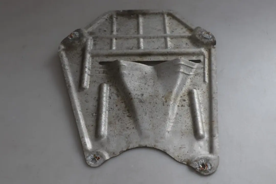 Blacha płyta osłona izolacja termiczna do BMW E89 Z4 o numerze 7191084 BMW E89 Z4 Blacha płyta osłona izolacja termiczna - SKU 7191084 - Numer Części 7191084