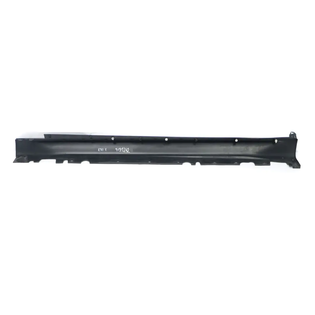 Gonna laterale destra Pannello di copertura striscia soglia Nero per BMW X5 E70 con numero di parte 7191242 BMW X5 E70 Gonna laterale destra Pannello di copertura striscia soglia Nero - SKU 7191242 - Numero di parte 7191242