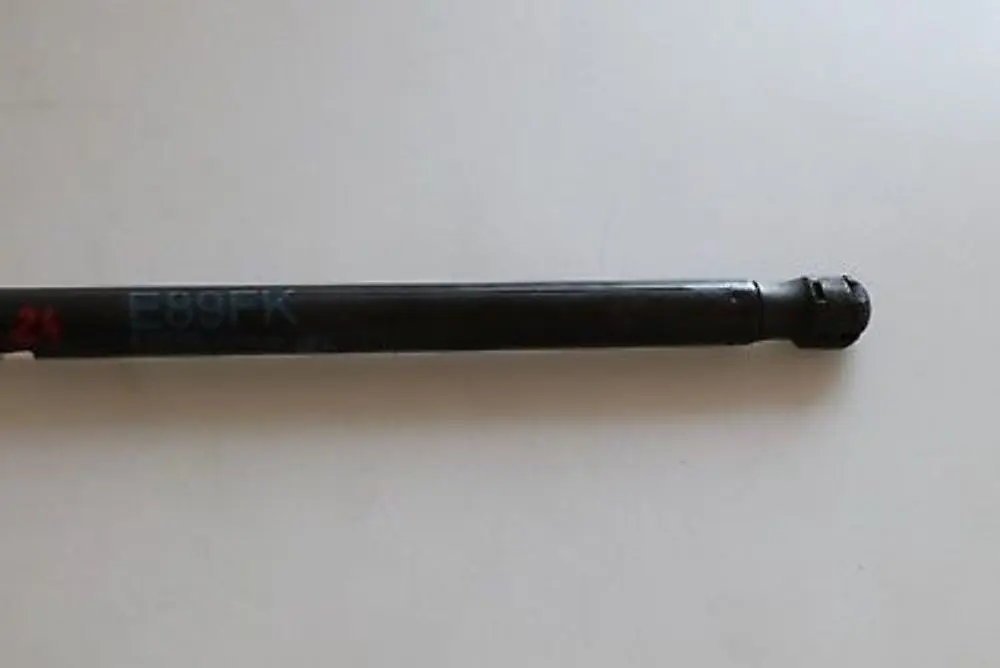 Ressort De Levage De Capot À Gaz Pressurisé pour BMW Z4 E89 Cabrio Roadster à propos du numéro de pièce 7191528 BMW Z4 E89 Cabrio Roadster Ressort De Levage De Capot À Gaz Pressurisé - SKU 7191528 - Numéro de pièce 7191528